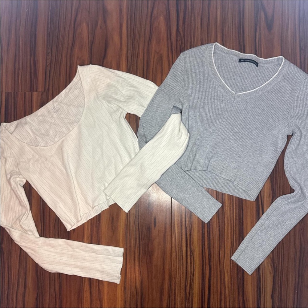 Brandy Melville Long sleeve set Gray and Cream Long Sleeve Crop Tops